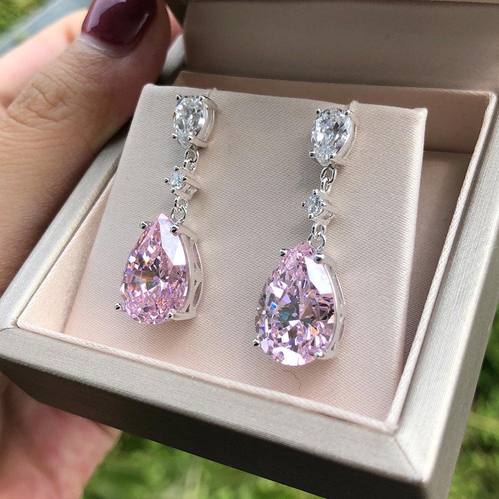 أقراط مرصعة بالماس الورديEarringsمجوهرات ميون
