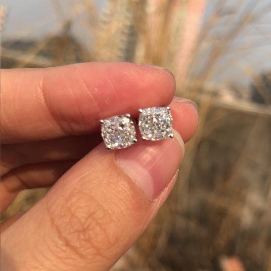 أقراط الماس كلاسيكيةEarringsمجوهرات ميون