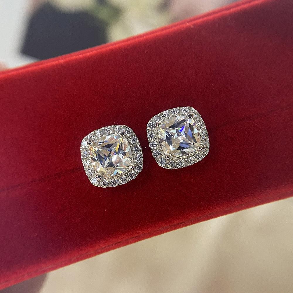 أقراط فضة فاخرة مرصعة بألماساتEarringsمجوهرات ميون