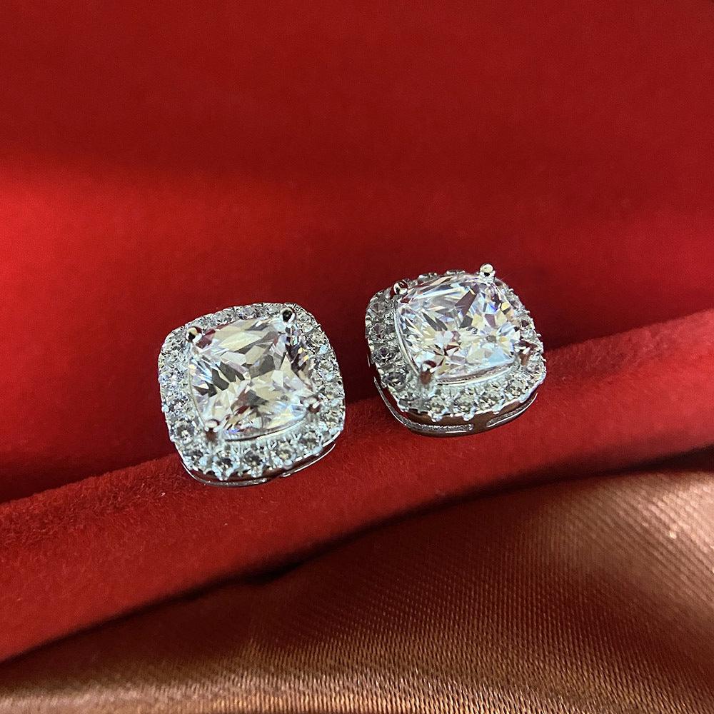 أقراط فضة فاخرة مرصعة بألماساتEarringsمجوهرات ميون