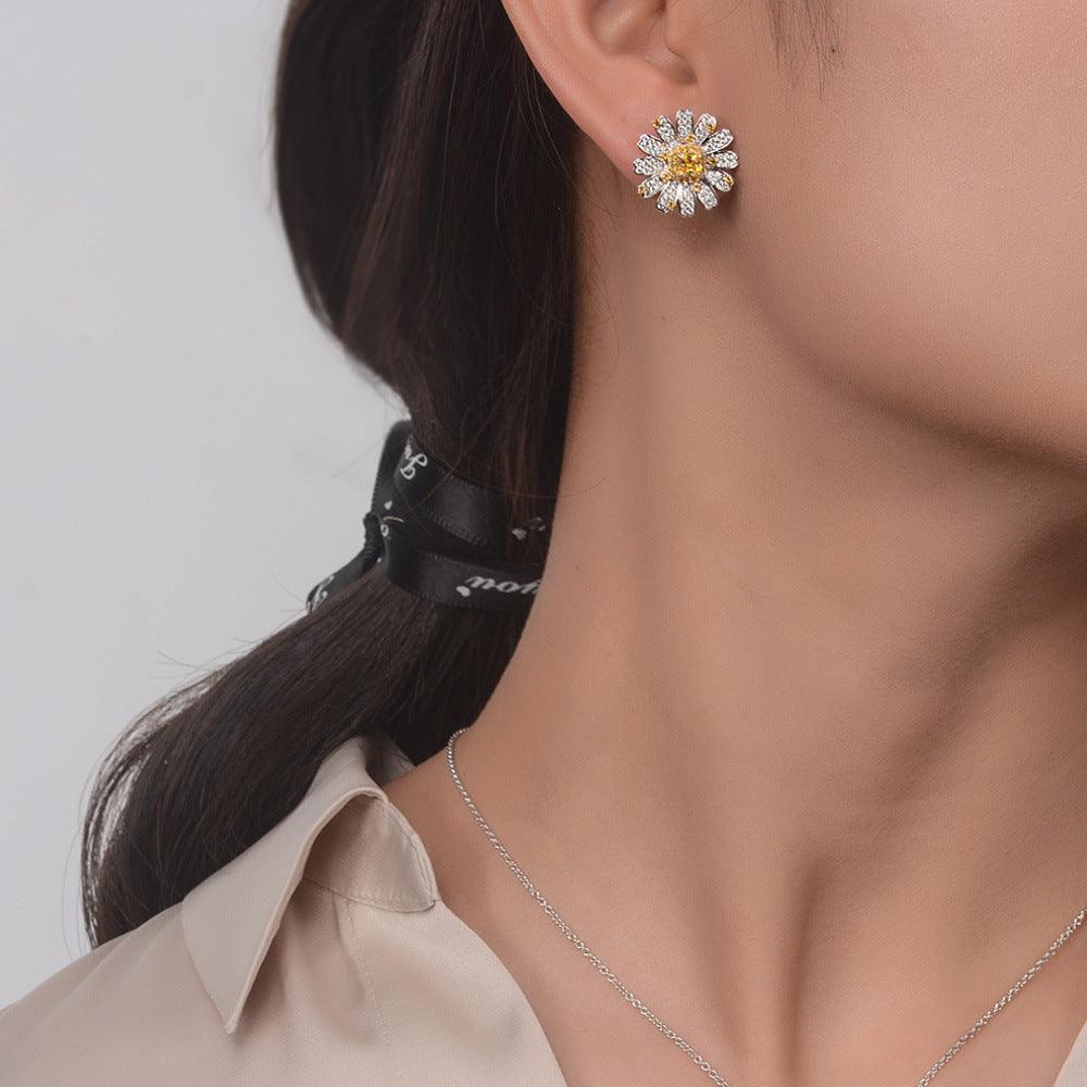 أقراط ماسة الزهره الصفراءEarringsمجوهرات ميون