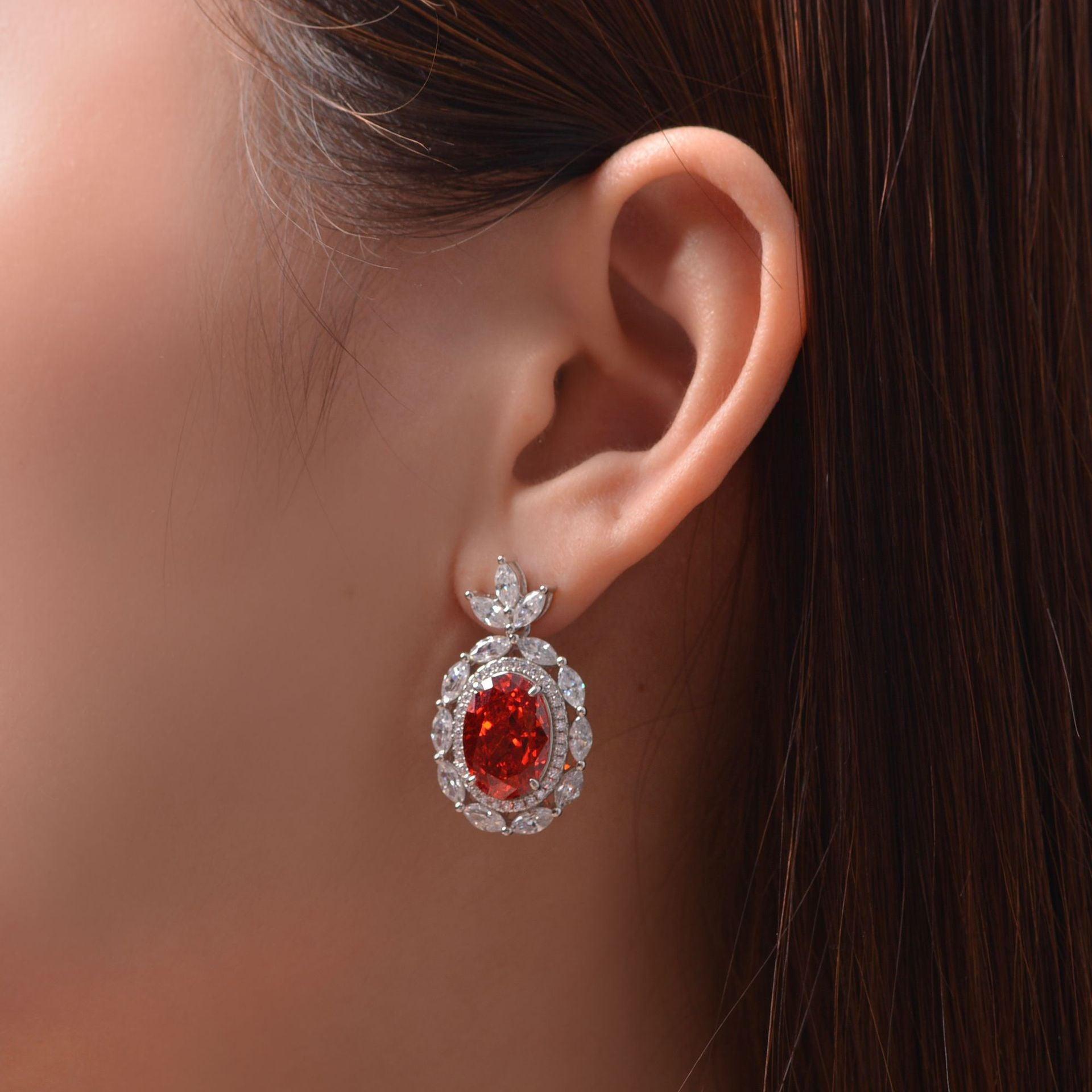 قرط زهرة الجليد الياقوتيةEarringsمجوهرات ميون