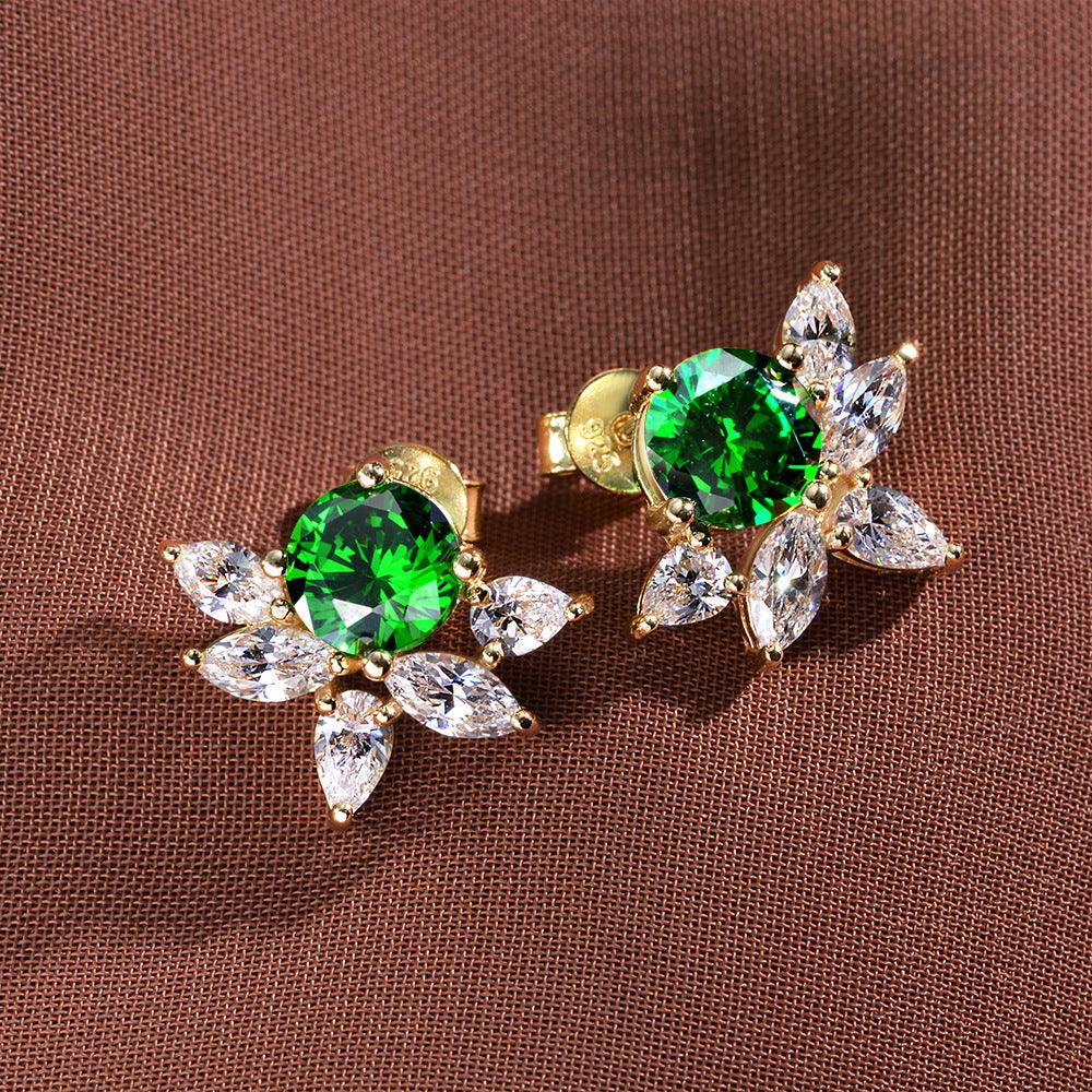أقراط مرصعة بالألماس من الزمردEarringsمجوهرات ميون