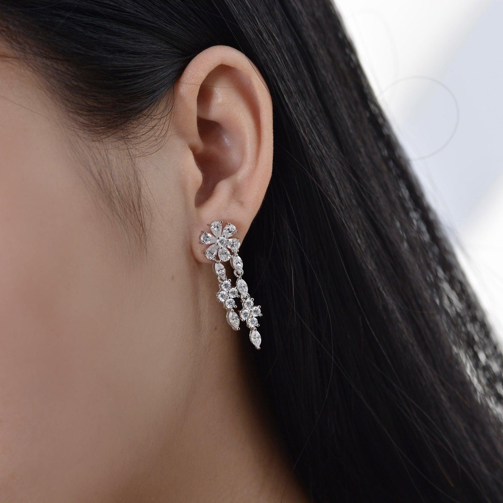 أقراط طويلة فاخرة من الألماس شكل زهرةEarringsمجوهرات ميون