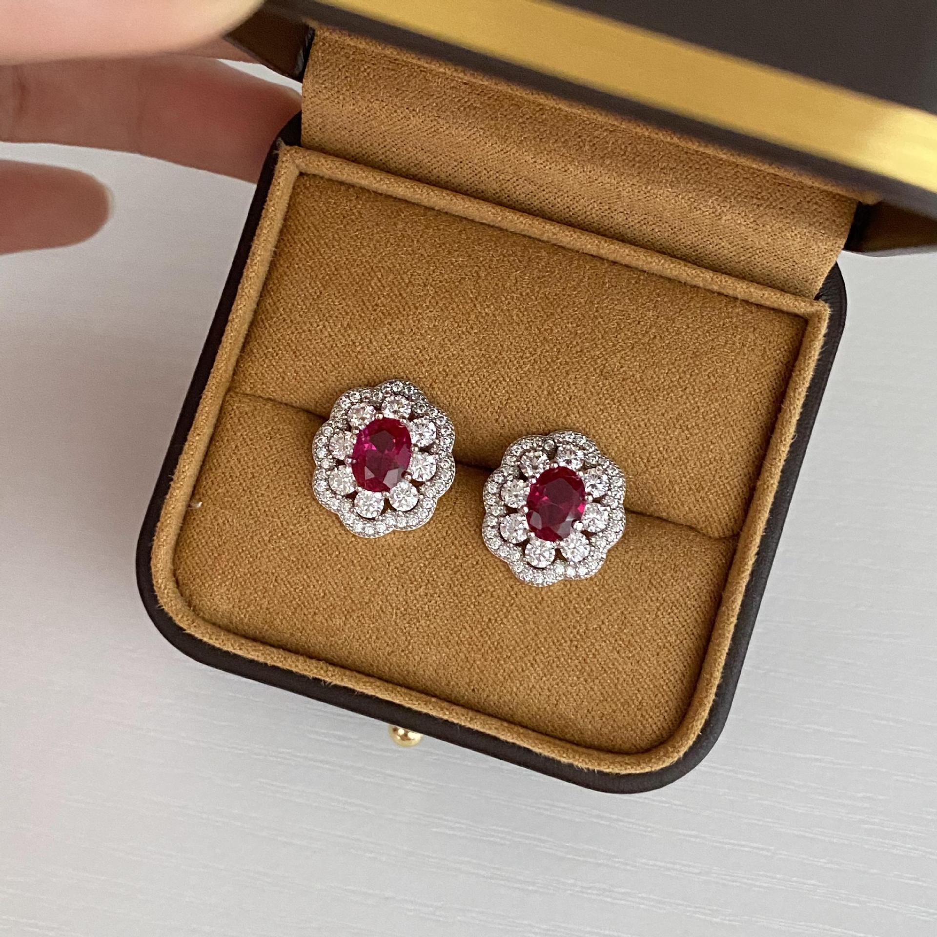 أقراط الياقوت الأحمرEarringsمجوهرات ميون