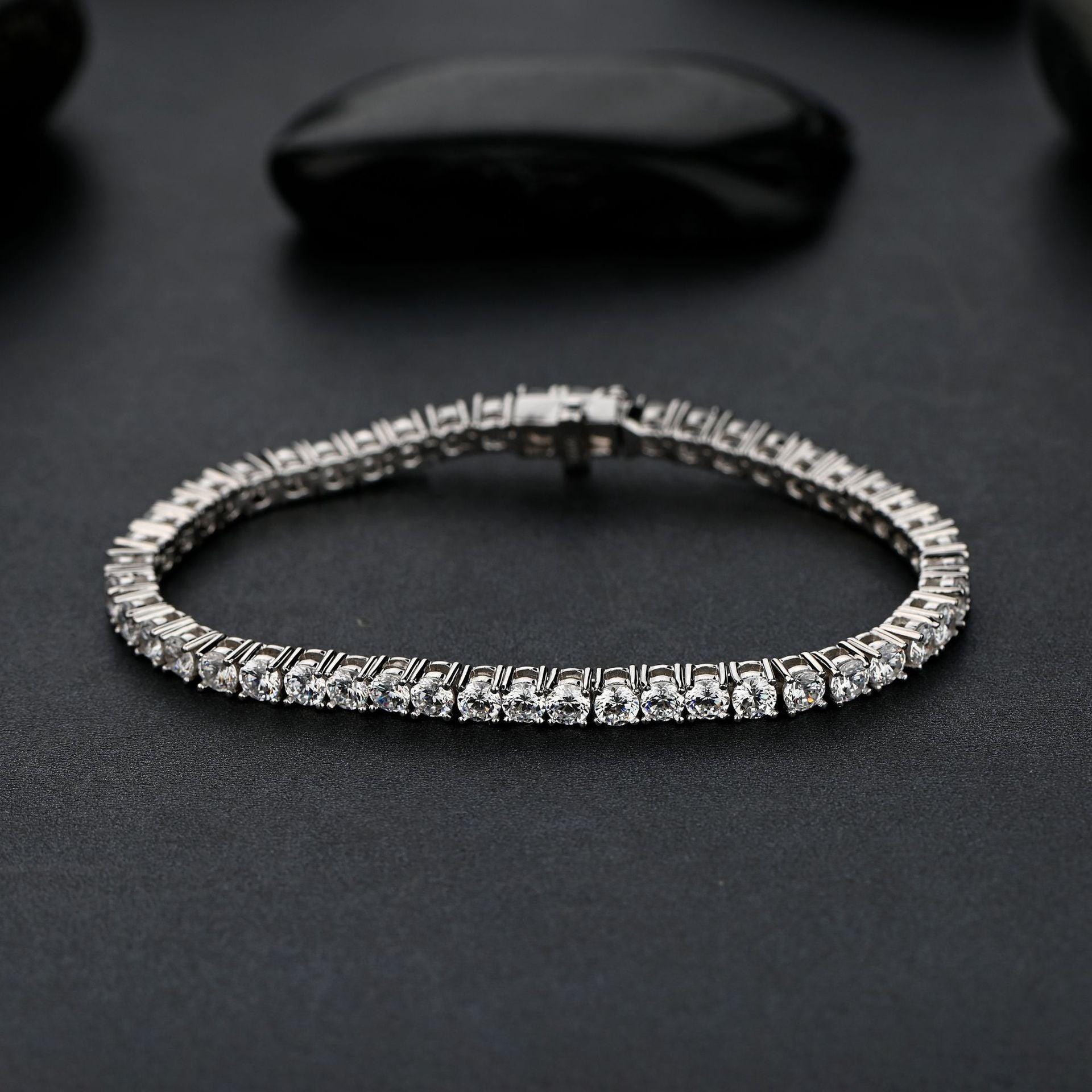 سوار فضي أبيض ماسيBraceletsمجوهرات ميون