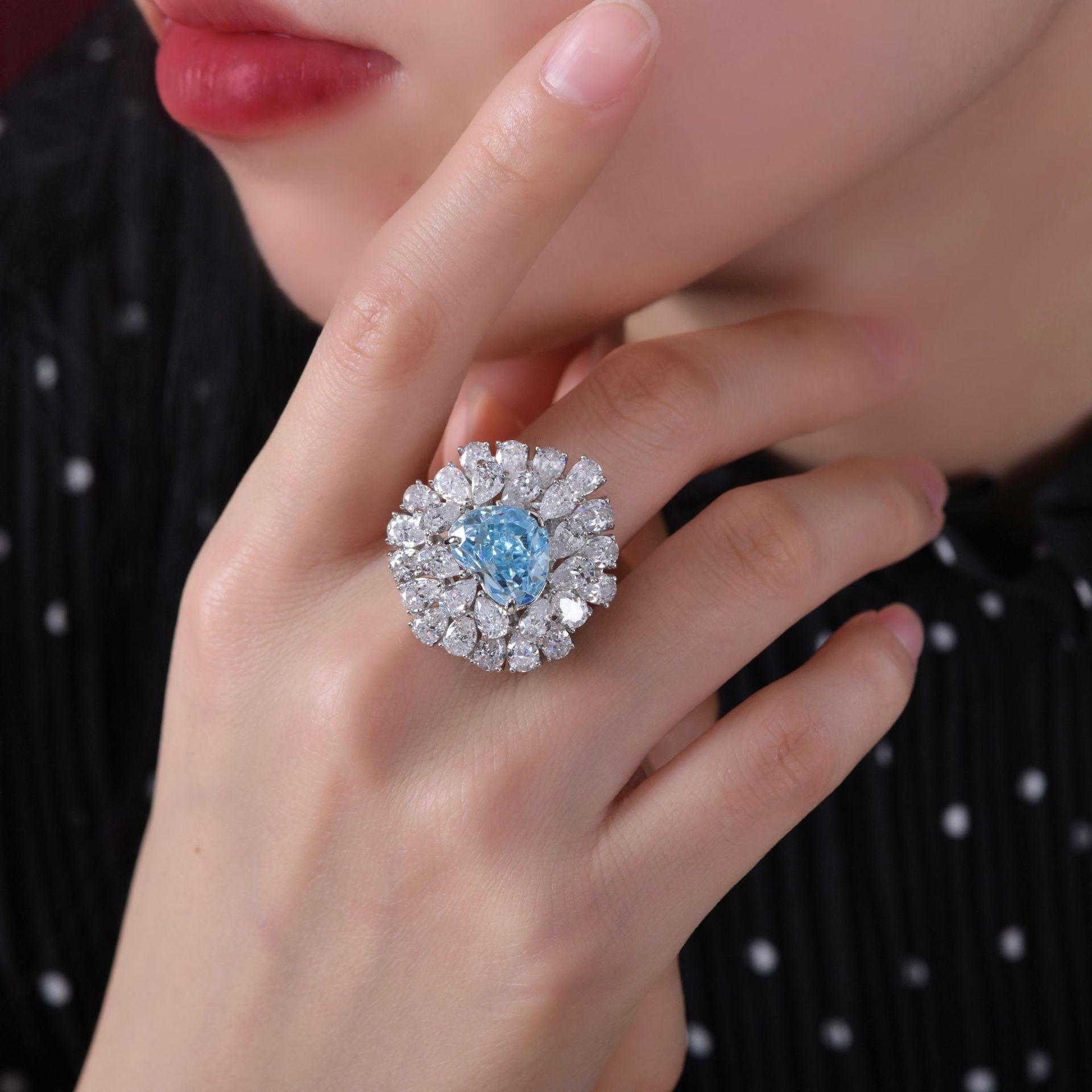قرط ماسي كبير بشكل قلبRingsمجوهرات ميون