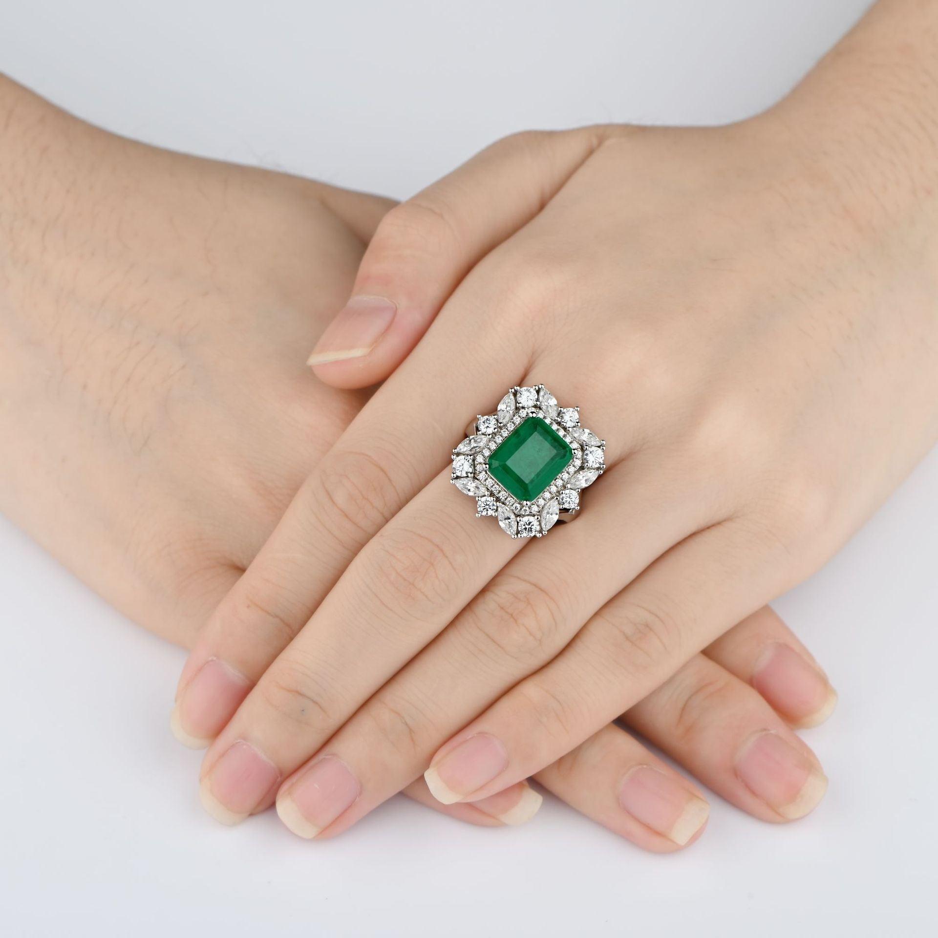 خاتم  مربع من الزمرد والالماسRingsمجوهرات ميون