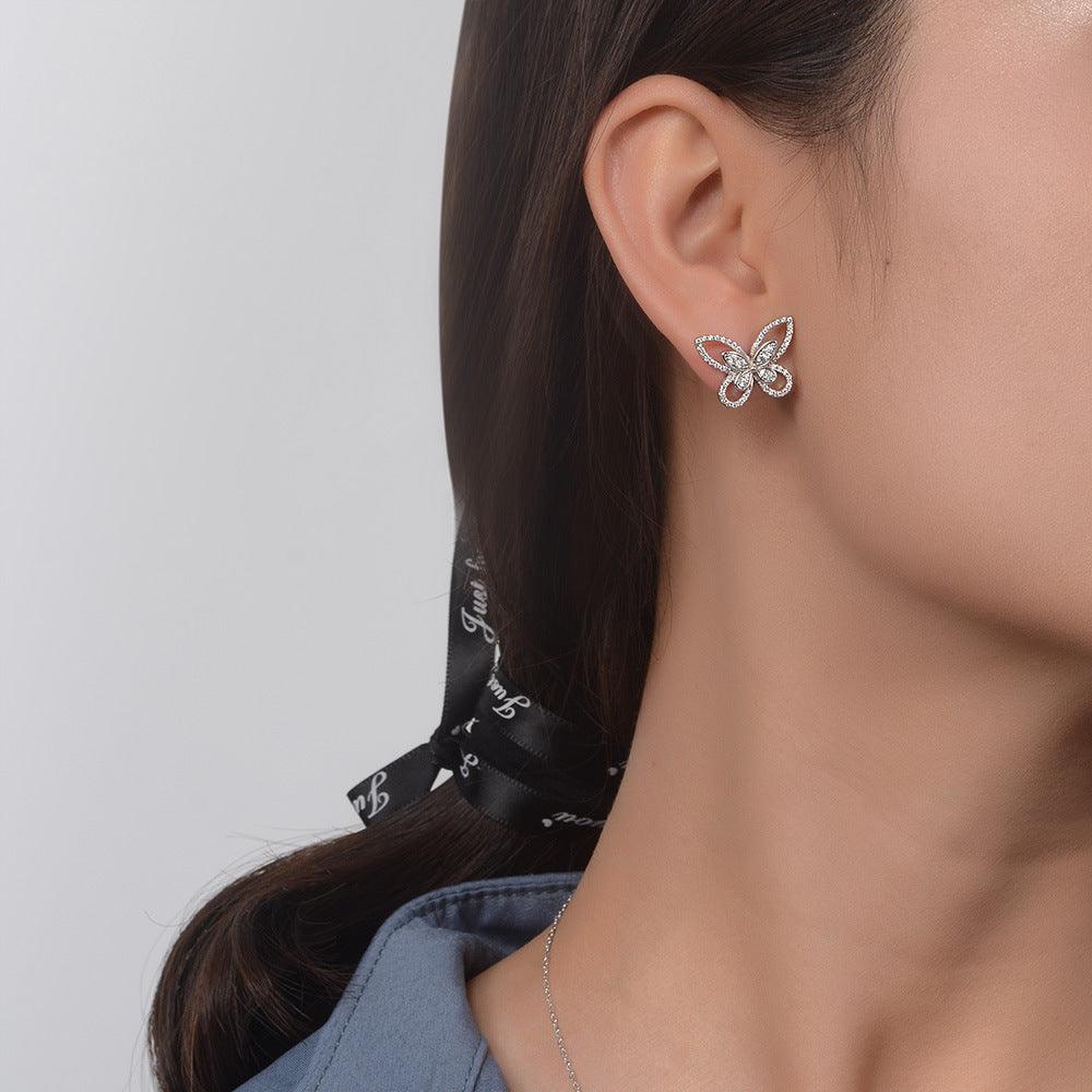 أقراط مرصعة بالألماس بشكل الفراشةEarringsمجوهرات ميون