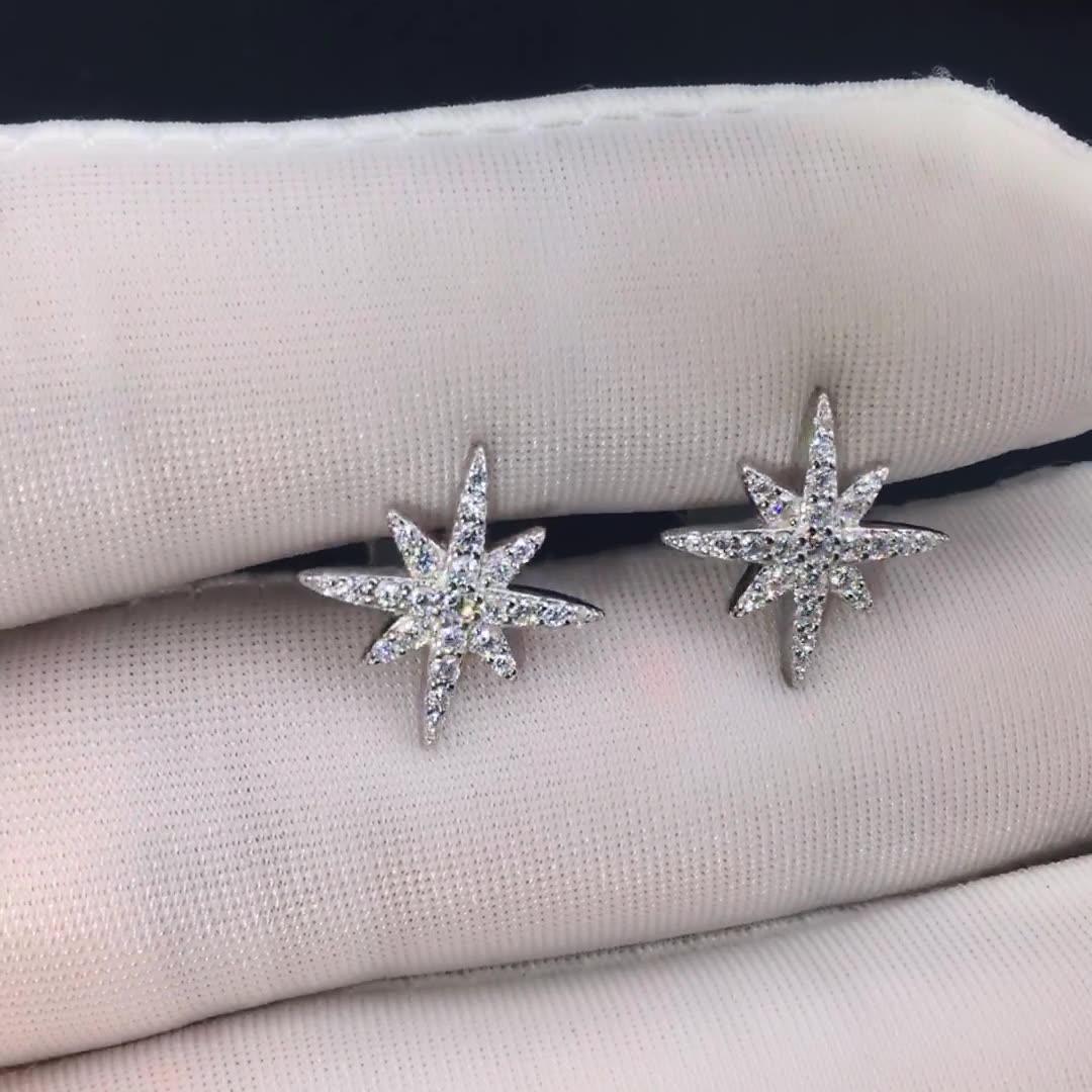 أقراط نجمة من الفضة مرصعة بالكريستال والألماسEarringsمجوهرات ميون