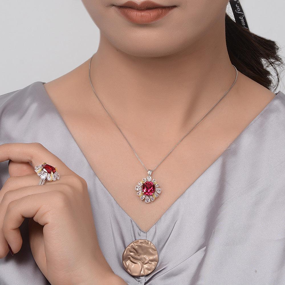 قلادة التورمالين الأخضر الماسيNecklacesمجوهرات ميون