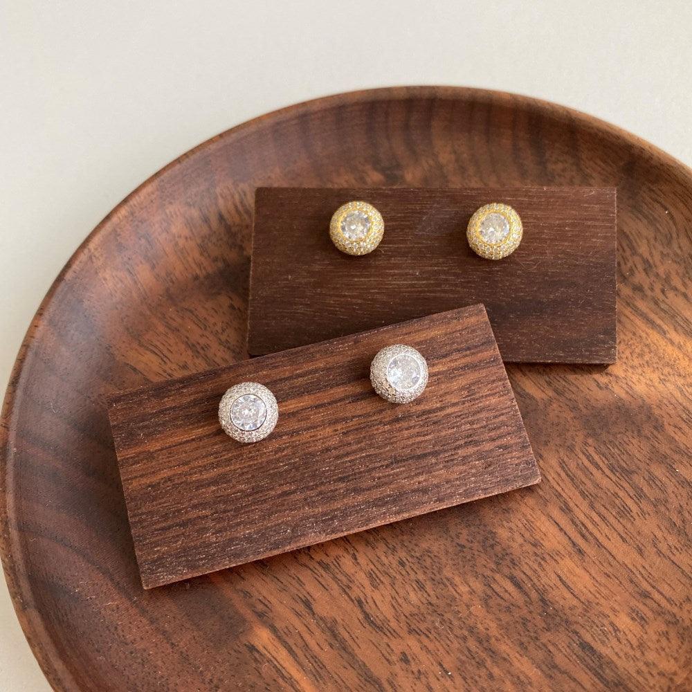 أقراط كروية مرصعةEarringsمجوهرات ميون