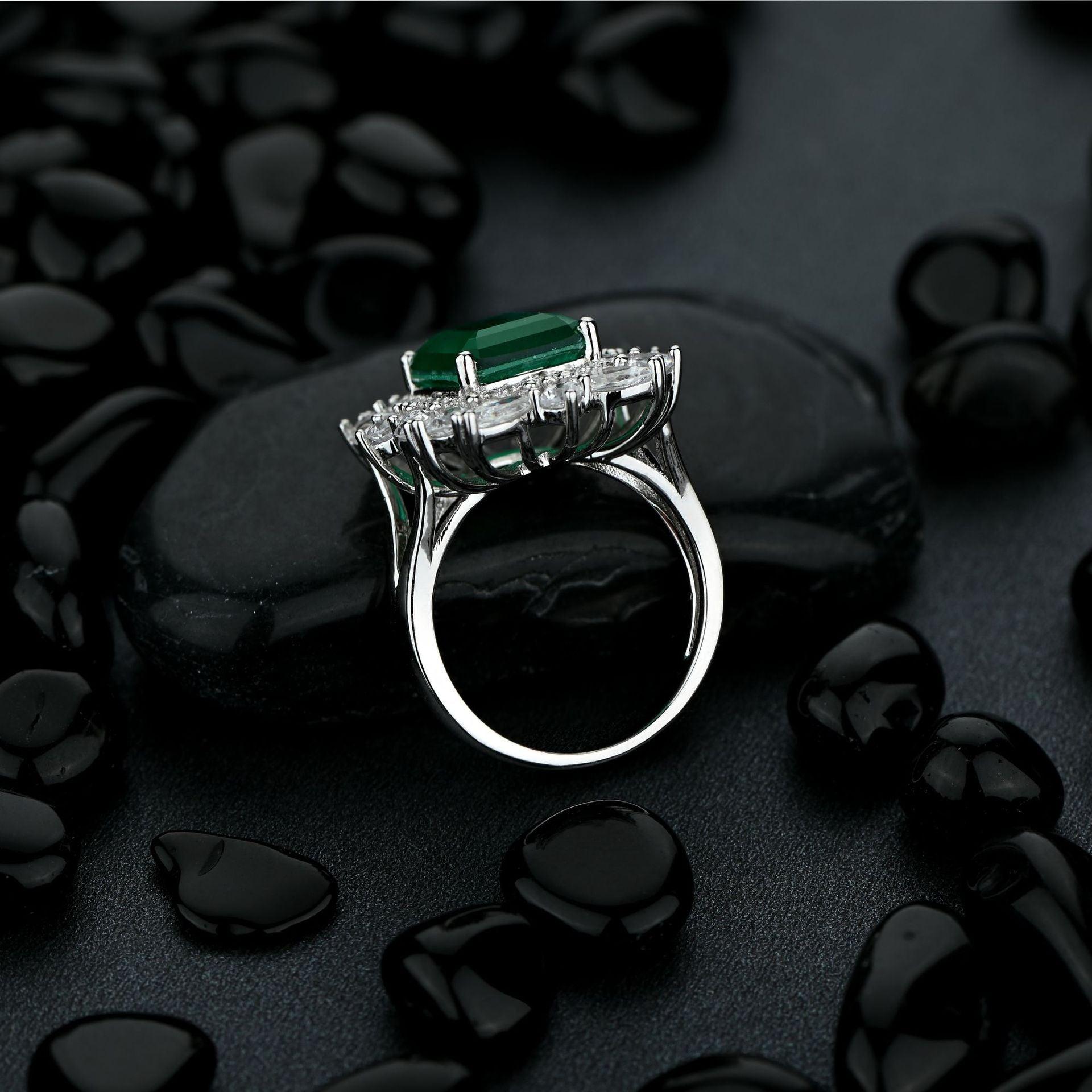 خاتم  مربع من الزمرد والالماسRingsمجوهرات ميون