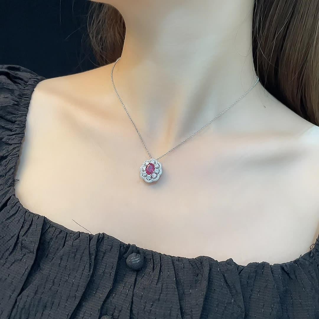 قلادة فضة من الياقوت الصناعيNecklacesمجوهرات ميون