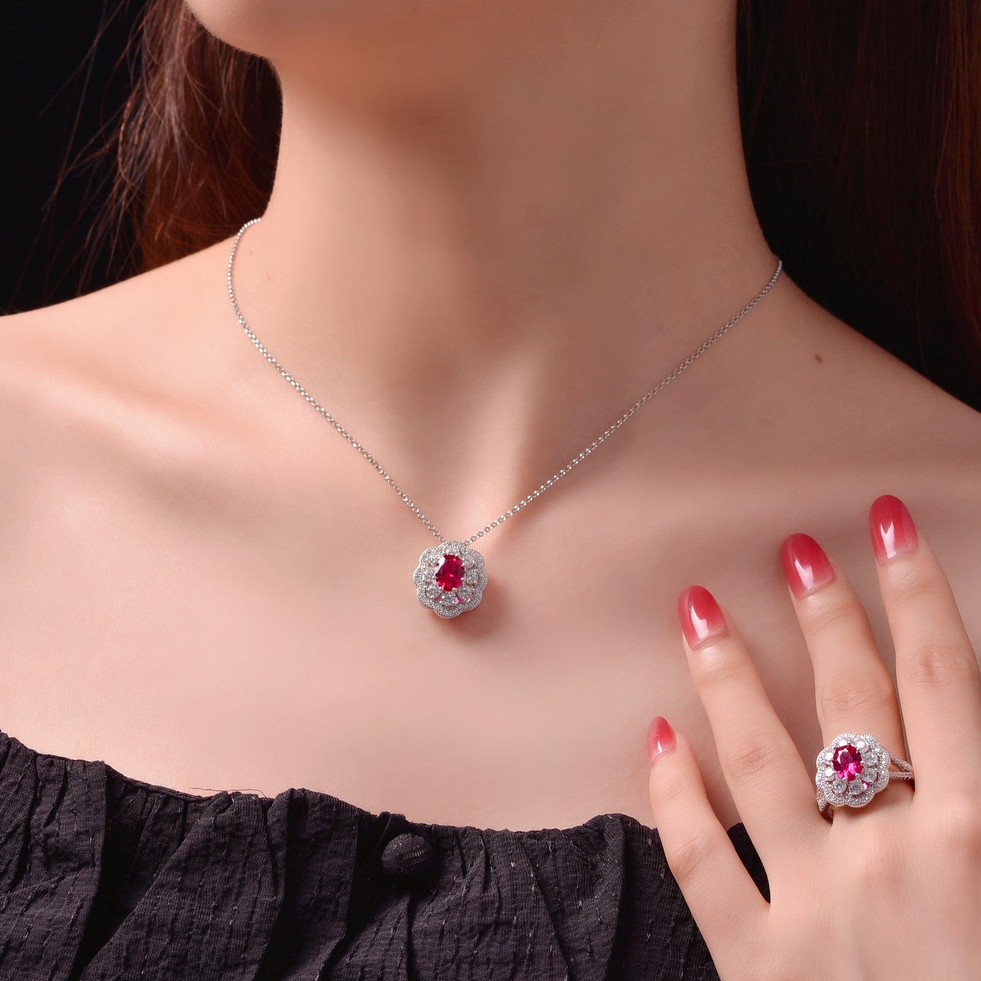 قلادة فضة من الياقوت الصناعيNecklacesمجوهرات ميون