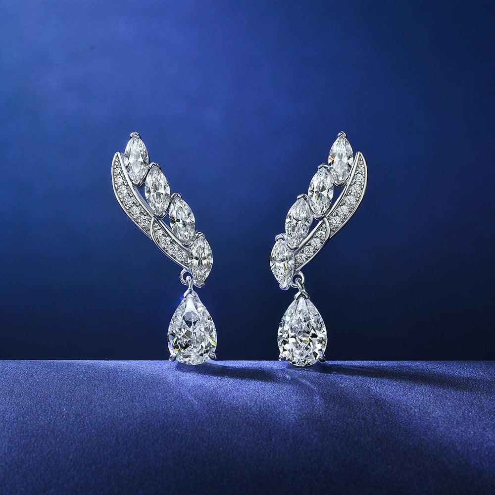 أقراط ألماس بتصميم الريشEarringsمجوهرات ميون