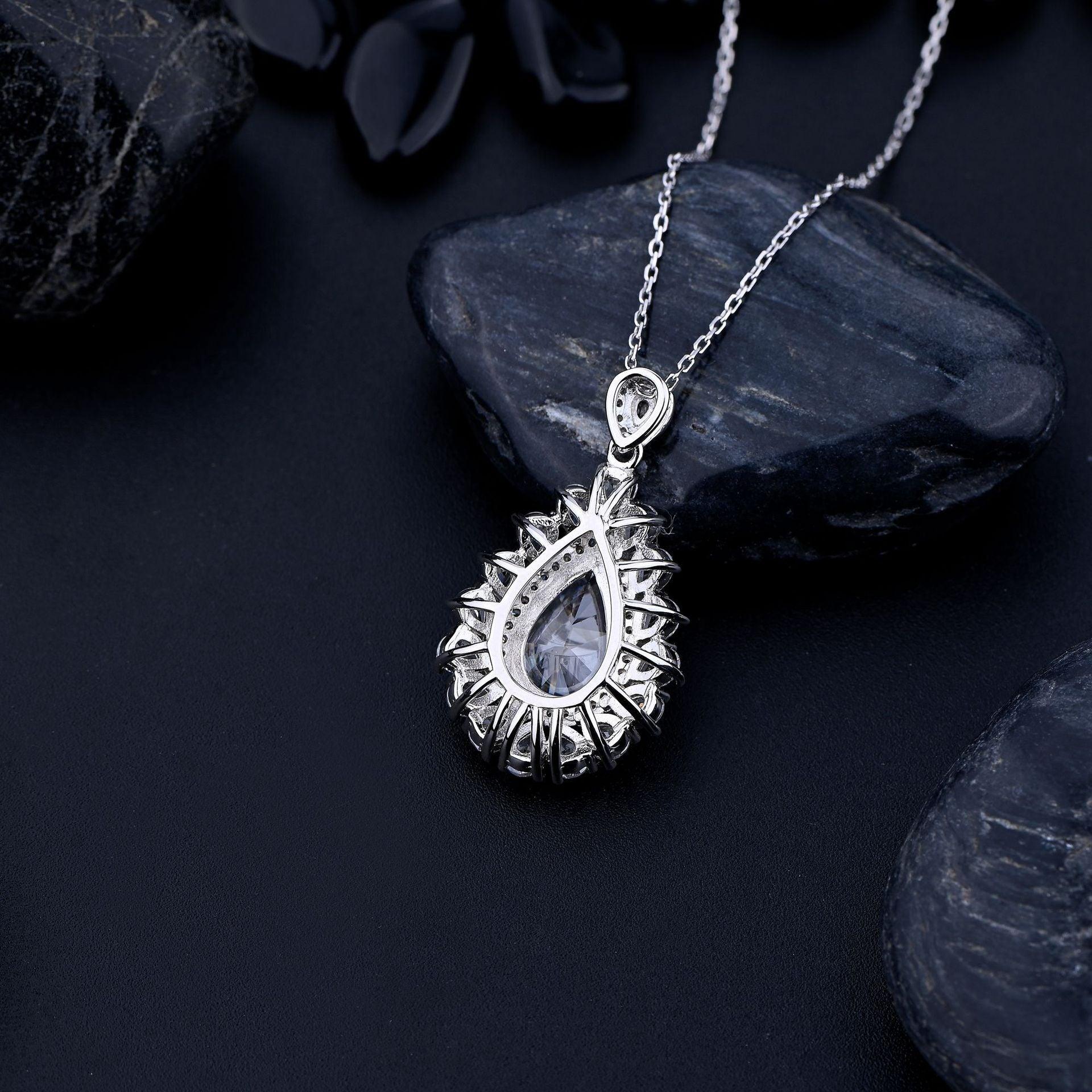 قلادة الدمعة الماسيةNecklacesمجوهرات ميون