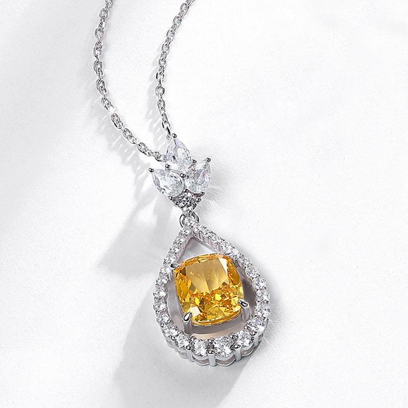 قلادة زهرة الجليد شكل بيضاوي لمعان عالي من الكربون الماسيNecklacesمجوهرات ميون