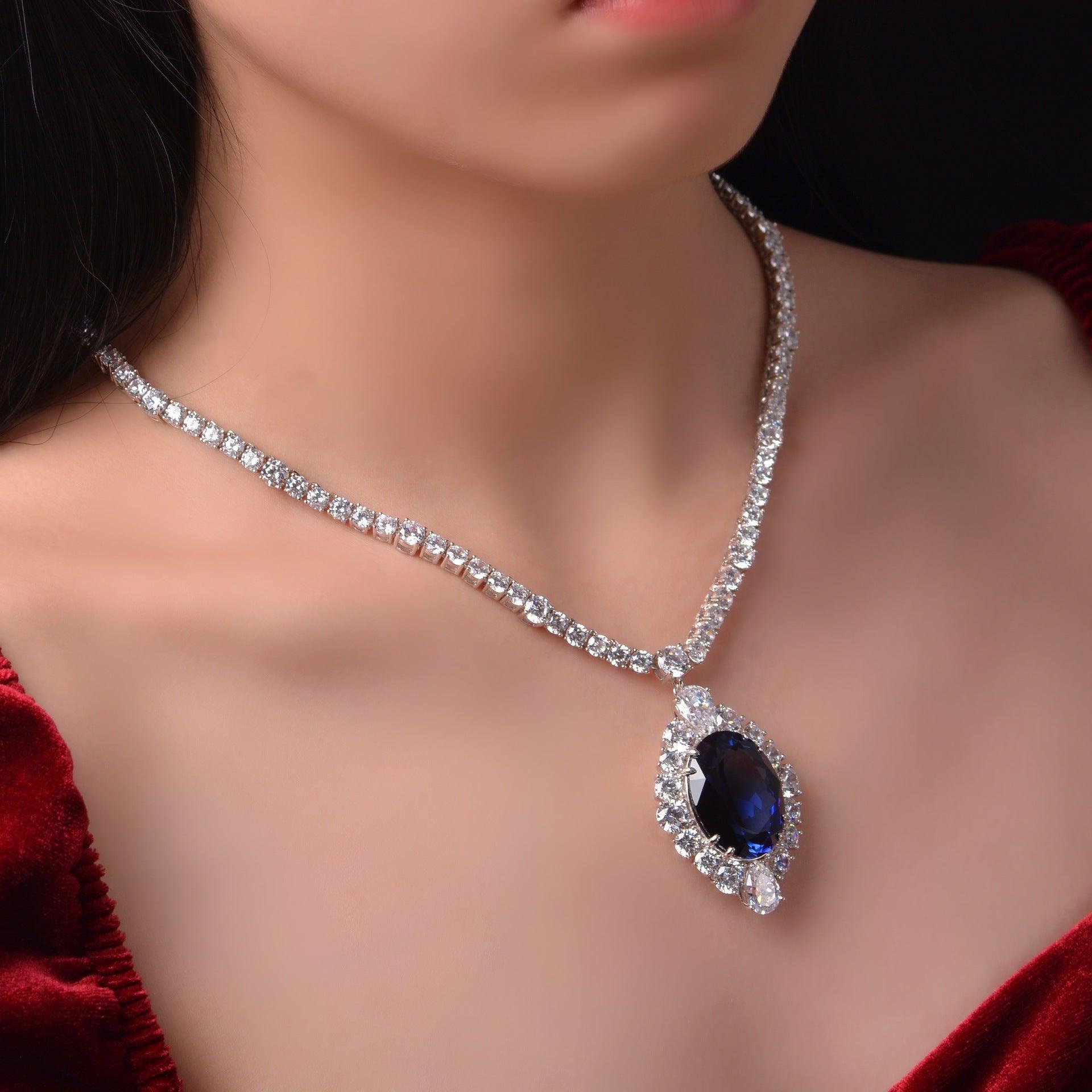 سلسال بيضوي ياقوتيNecklacesمجوهرات ميون