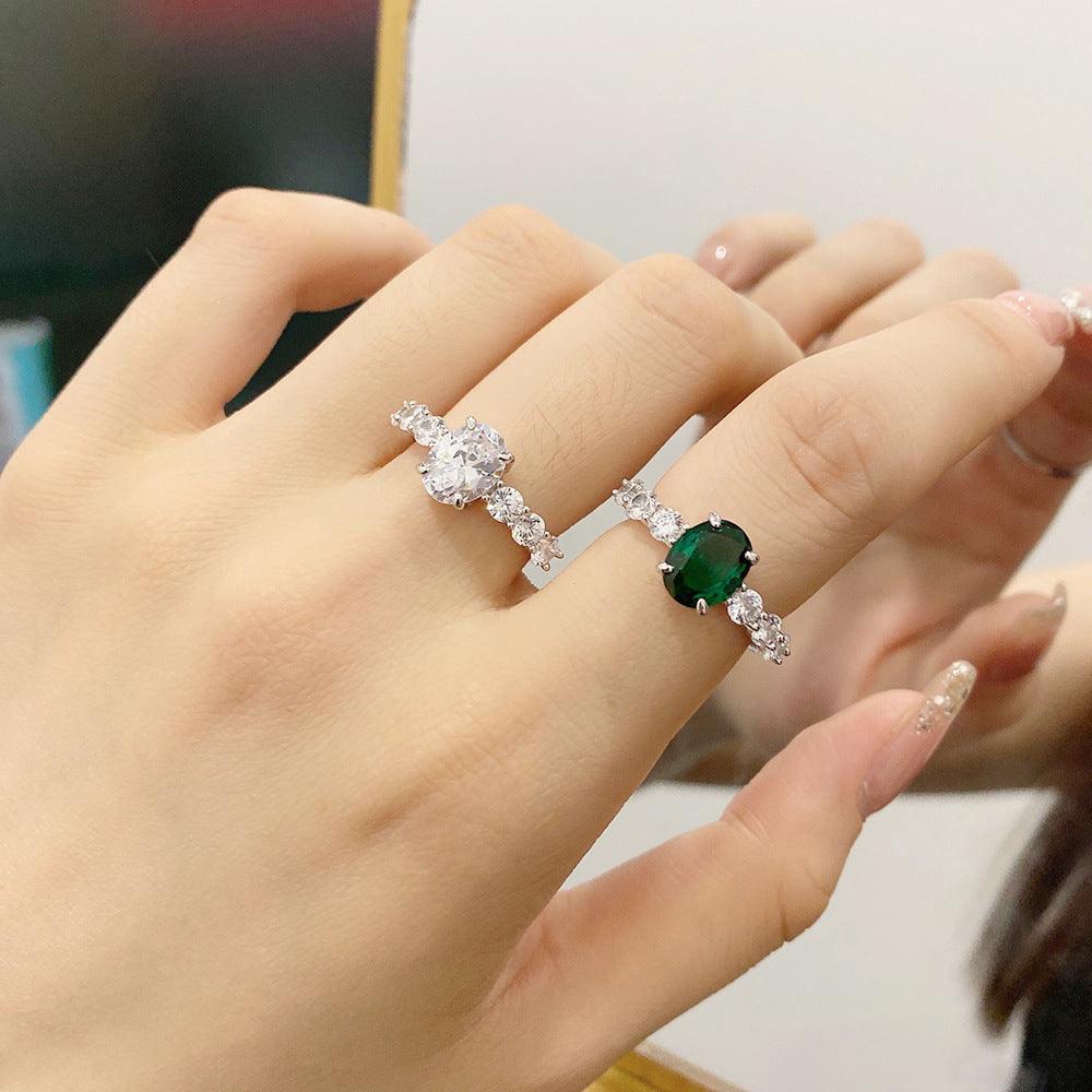 خاتم فرنسي كلاسيكي مع قطعة من الزمرد او الماس المويسنتيRingsمجوهرات ميون