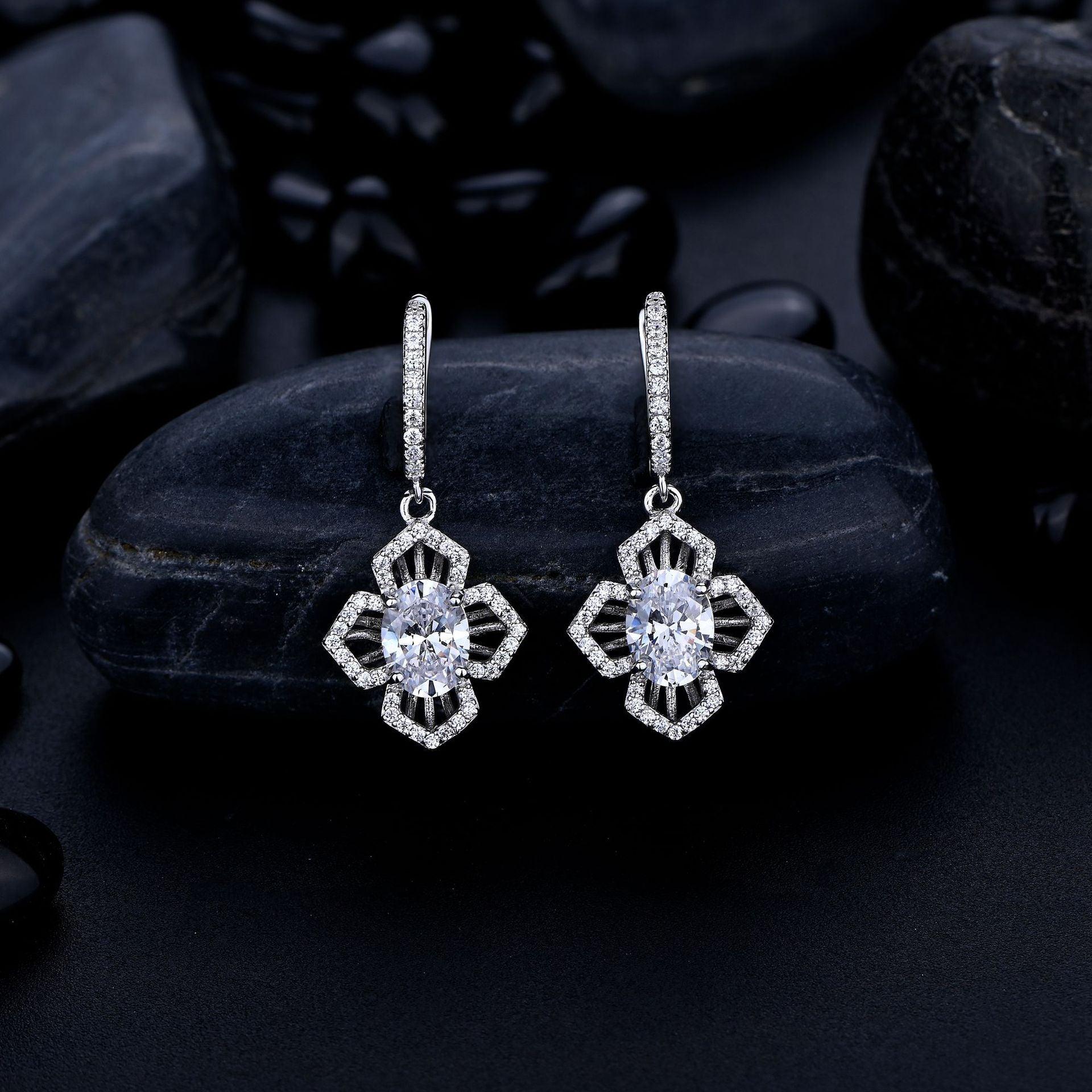 أقراط دينير الفضيةEarringsمجوهرات ميون