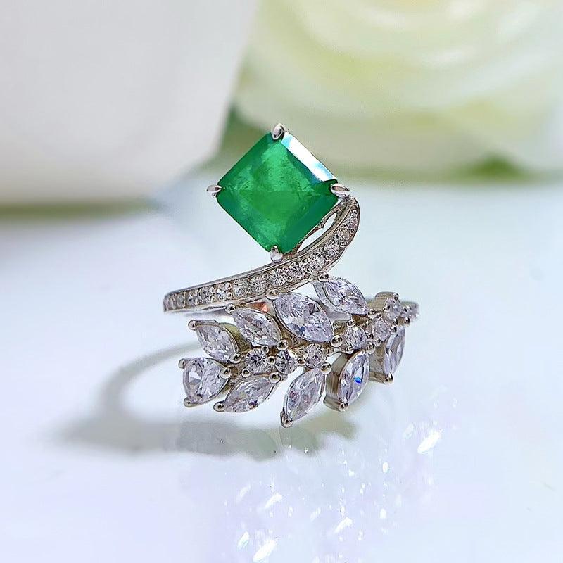 خاتم فضة مع الزمرد 7 * 7 تصميم أنيقRingsمجوهرات ميون