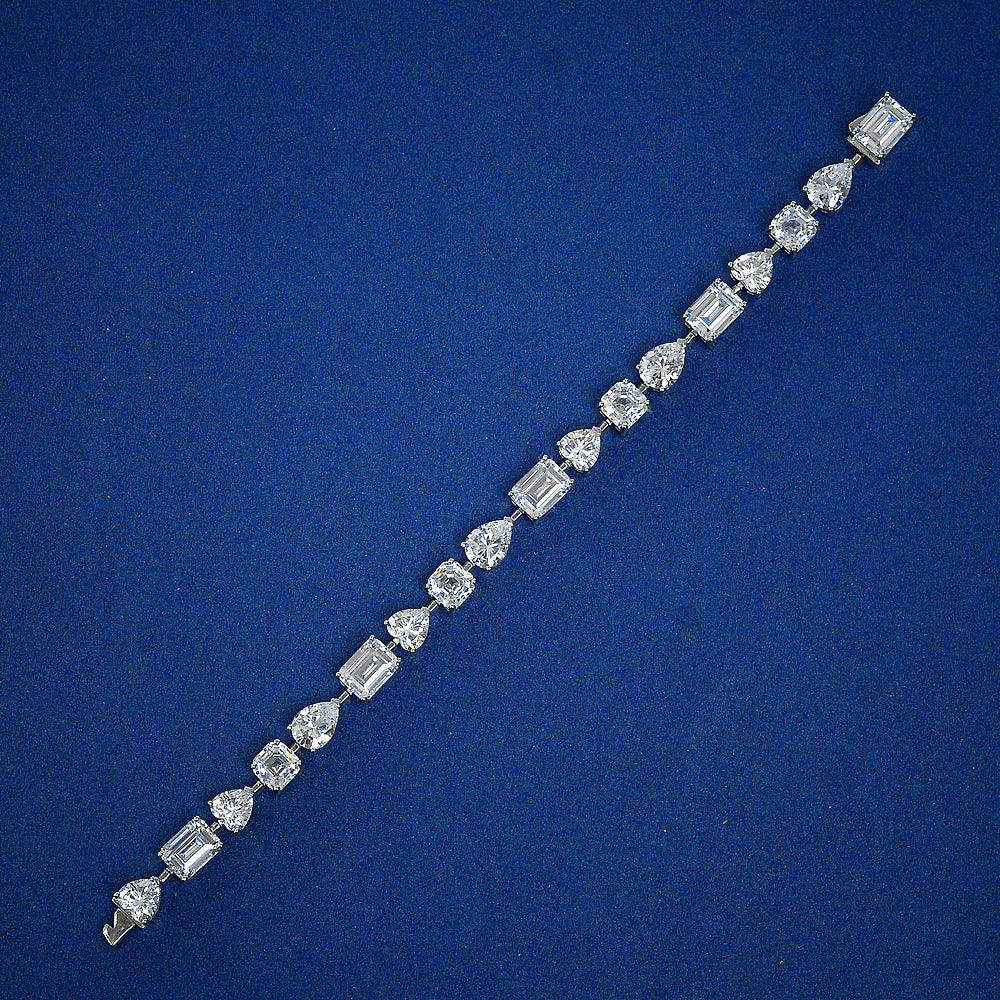 سواره الماسية بأشكال هندسيةBraceletsمجوهرات ميون