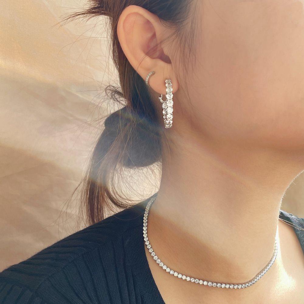 أقراط دائرية من الفضية الاسترليني مرصعEarringsمجوهرات ميون