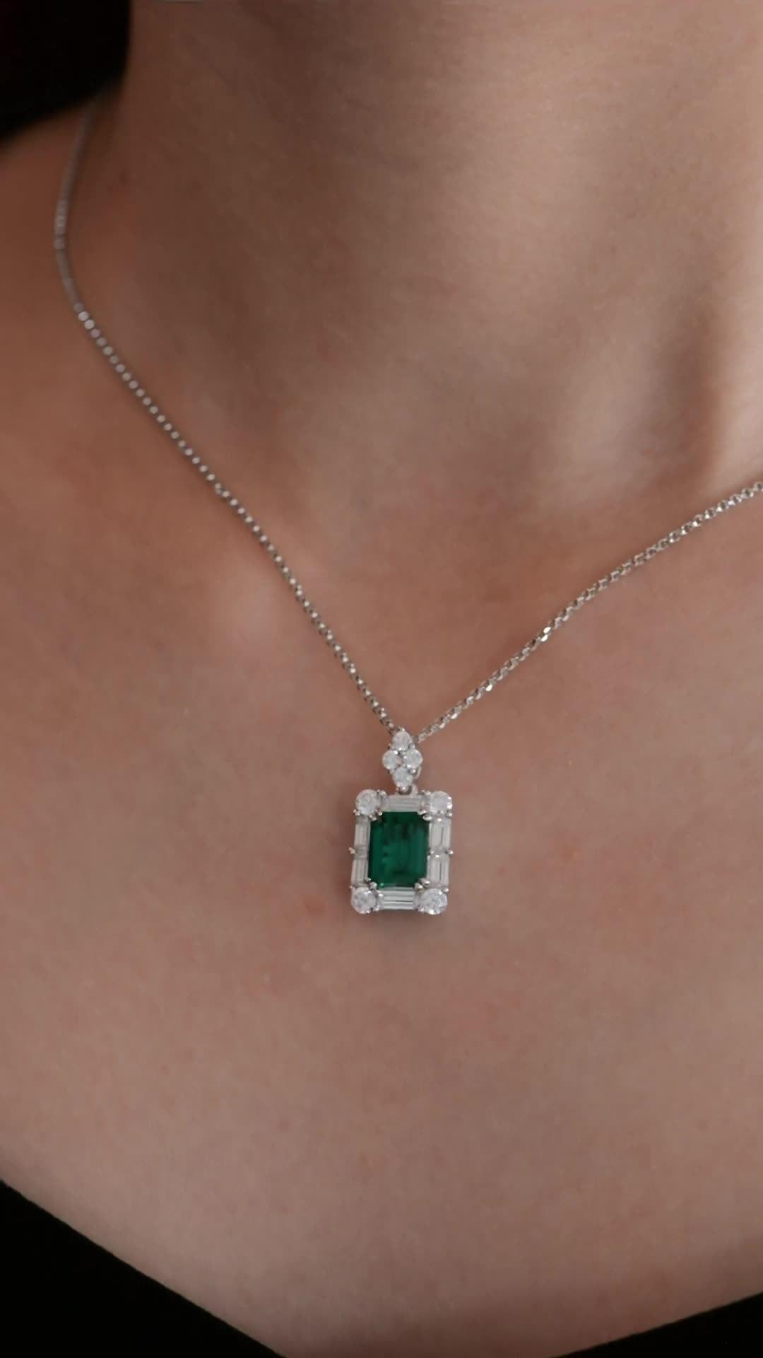 قلادة الزمردNecklacesمجوهرات ميون