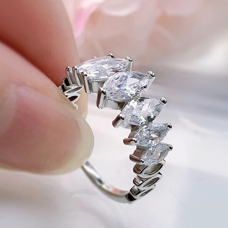 خاتم فضة من اللماس الأبيض الصناعيRingsمجوهرات ميون